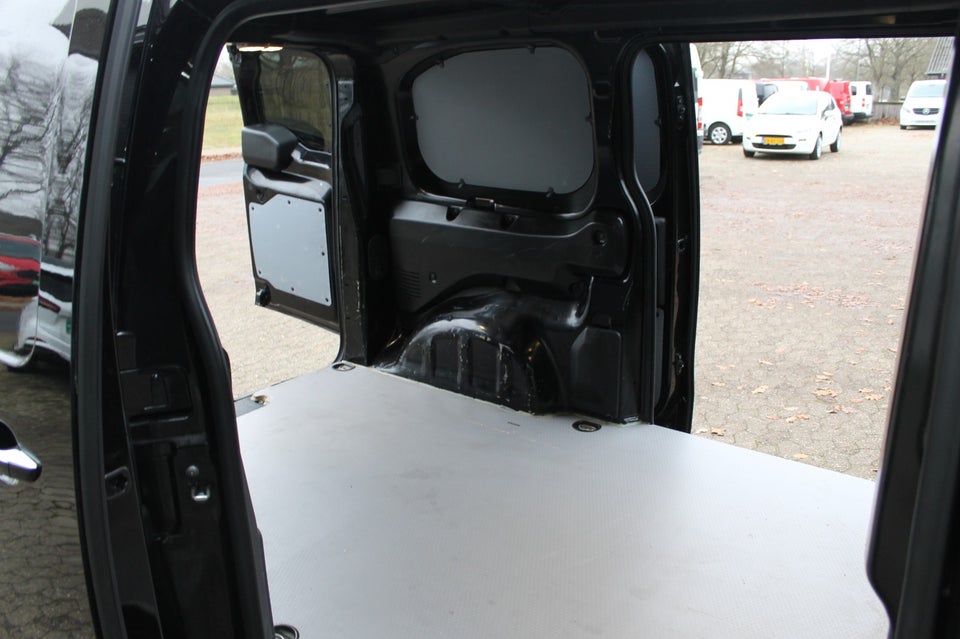 Peugeot Expert 2,0 BlueHDi 180 L2 Premium EAT6 Van