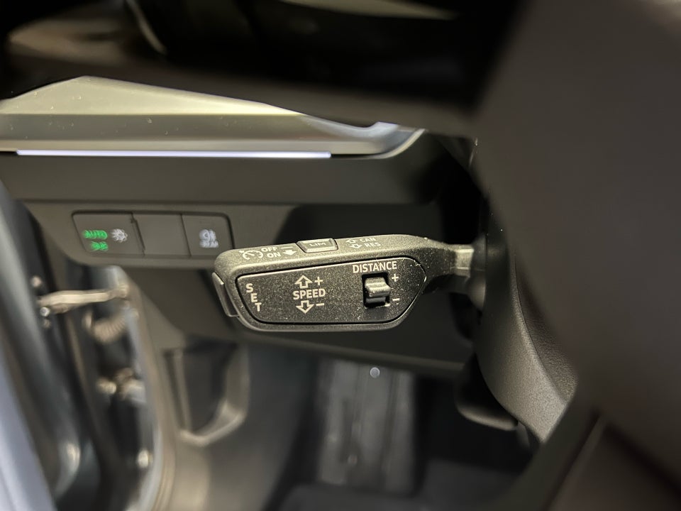 Audi Q4 e-tron 40  5d