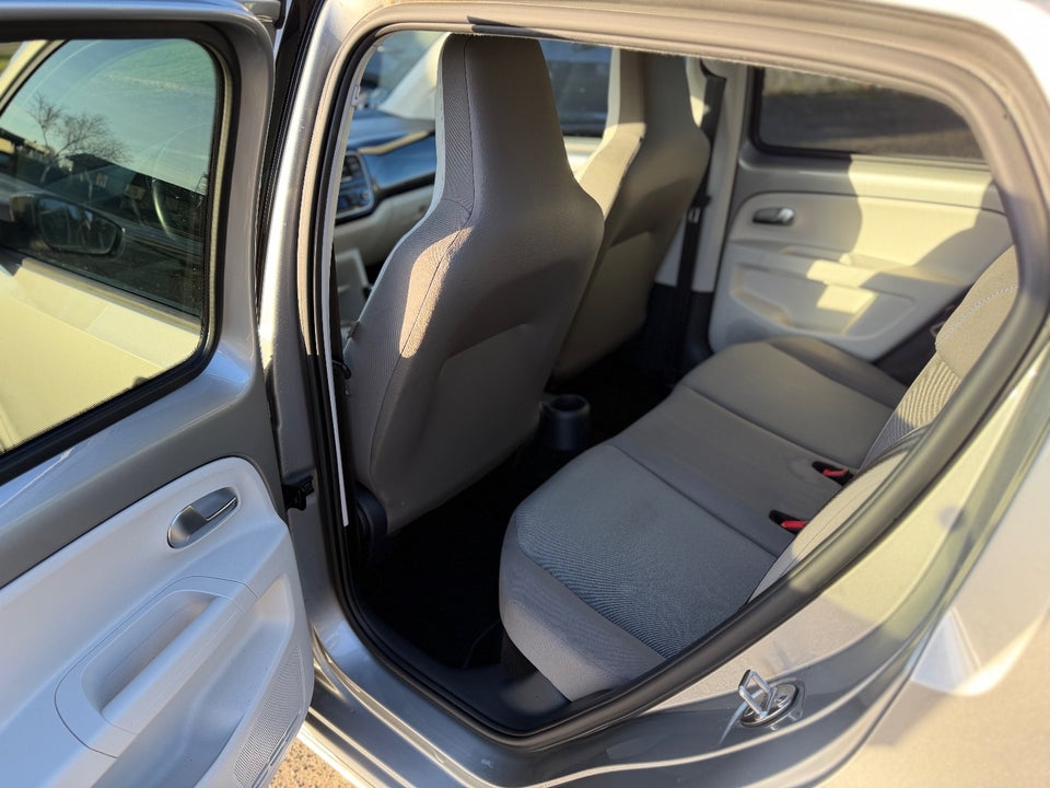 VW e-Up! High Up! 5d