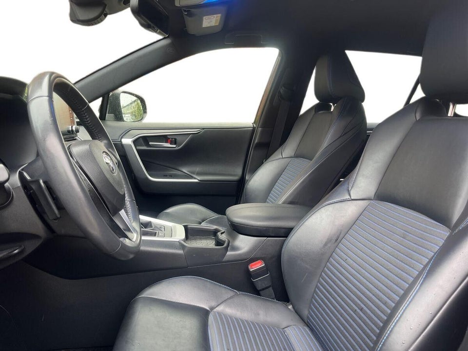 Toyota RAV4 2,5 Hybrid H3 Style MDS 5d