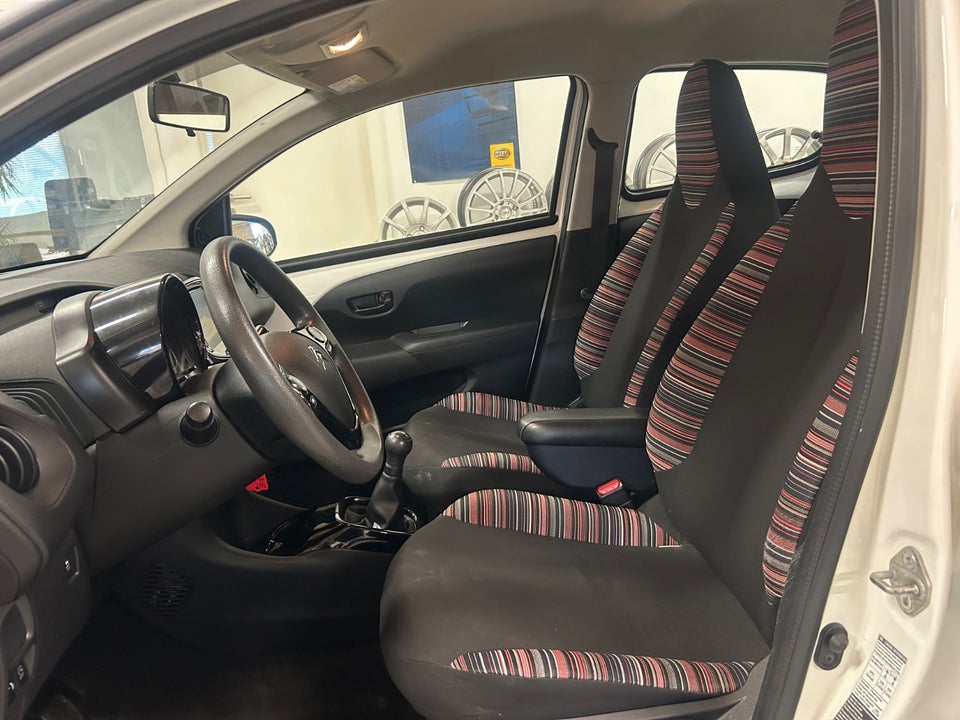 Citroën C1 1,0 VTi Shine 5d