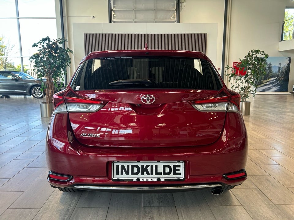 Toyota Auris 1,2 T T2 Spirit 5d