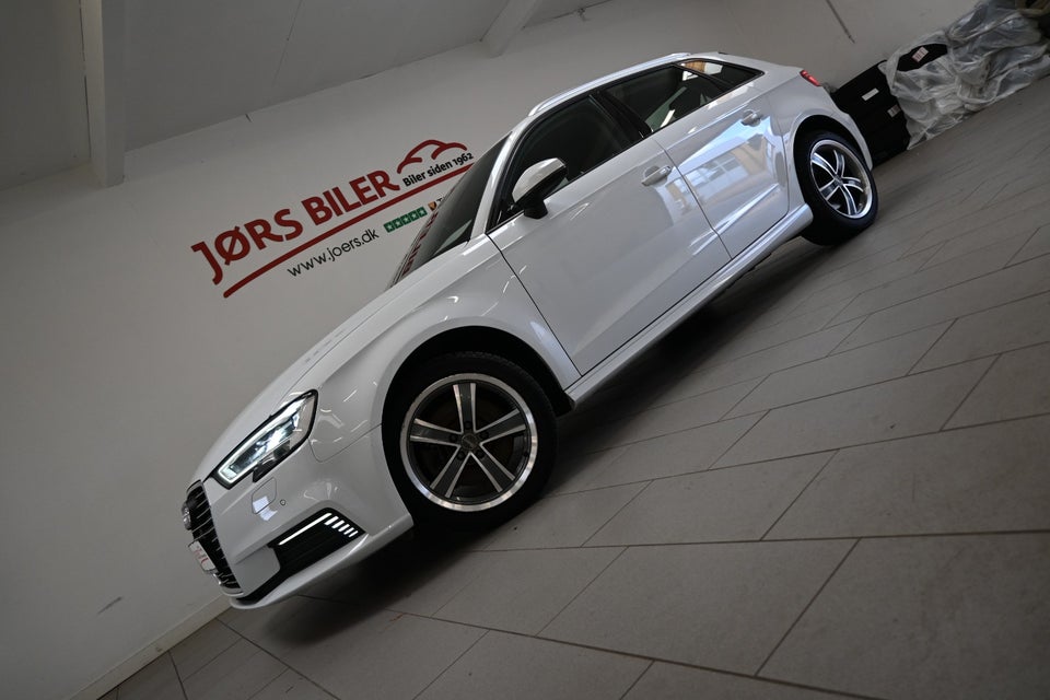 Audi A3 1,4 e-tron Sportback S-tr. 5d