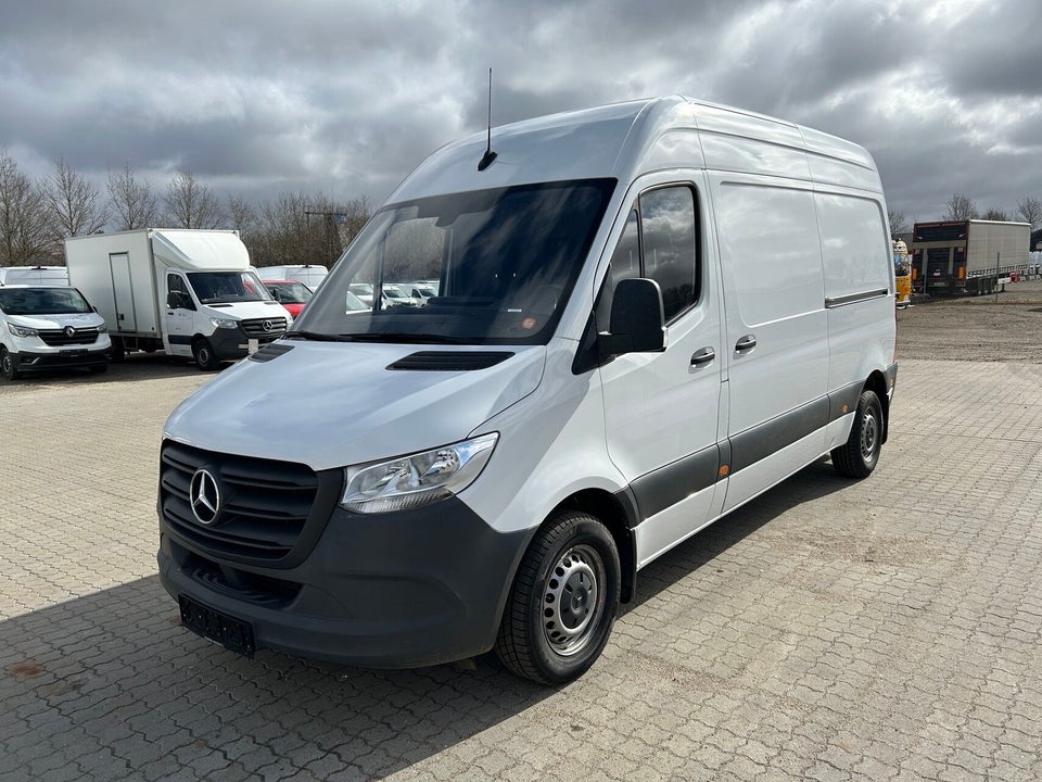 Mercedes Sprinter 215 2,0 CDi A2 Kassevogn aut. FWD