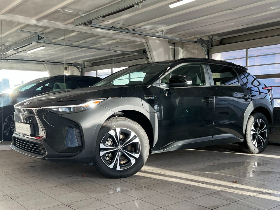 Toyota bZ4X Active 5d