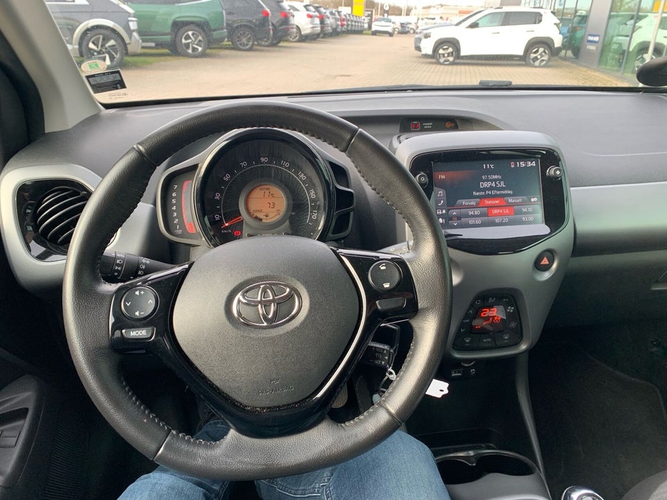Toyota Aygo 1,0 VVT-i x-press 5d