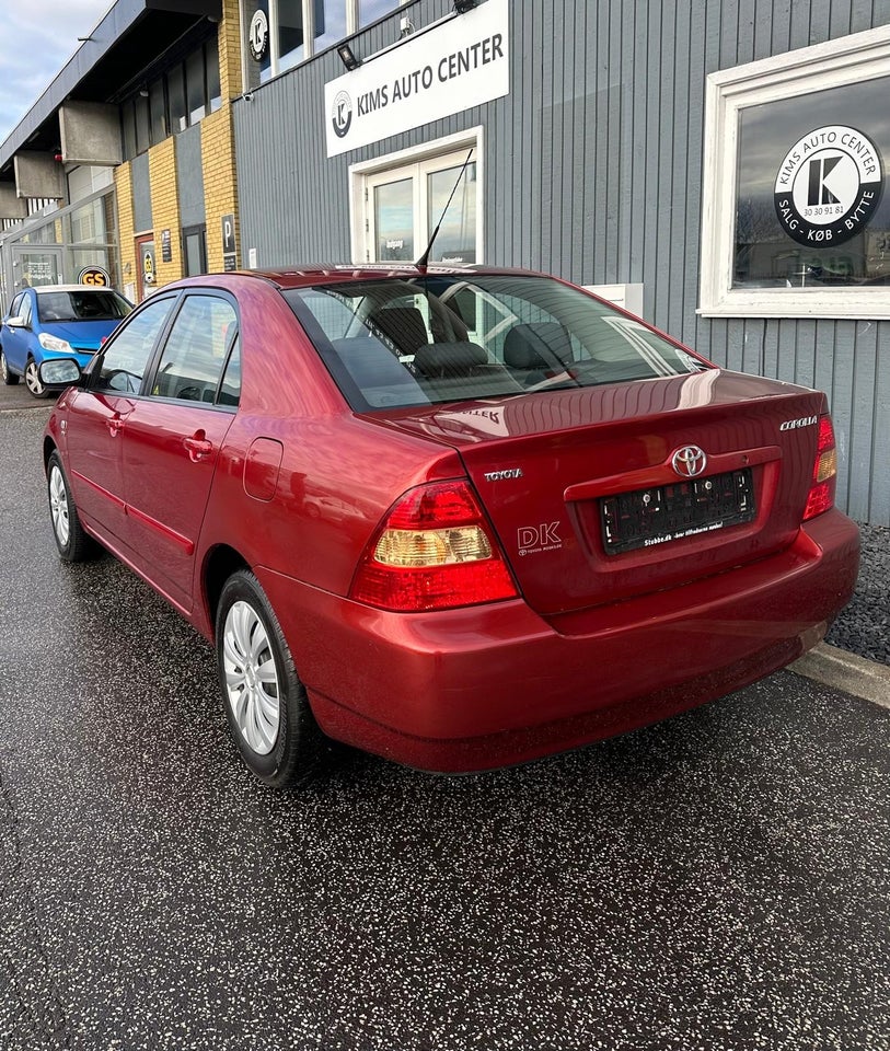 Toyota Corolla 1,6 Terra aut. 5d