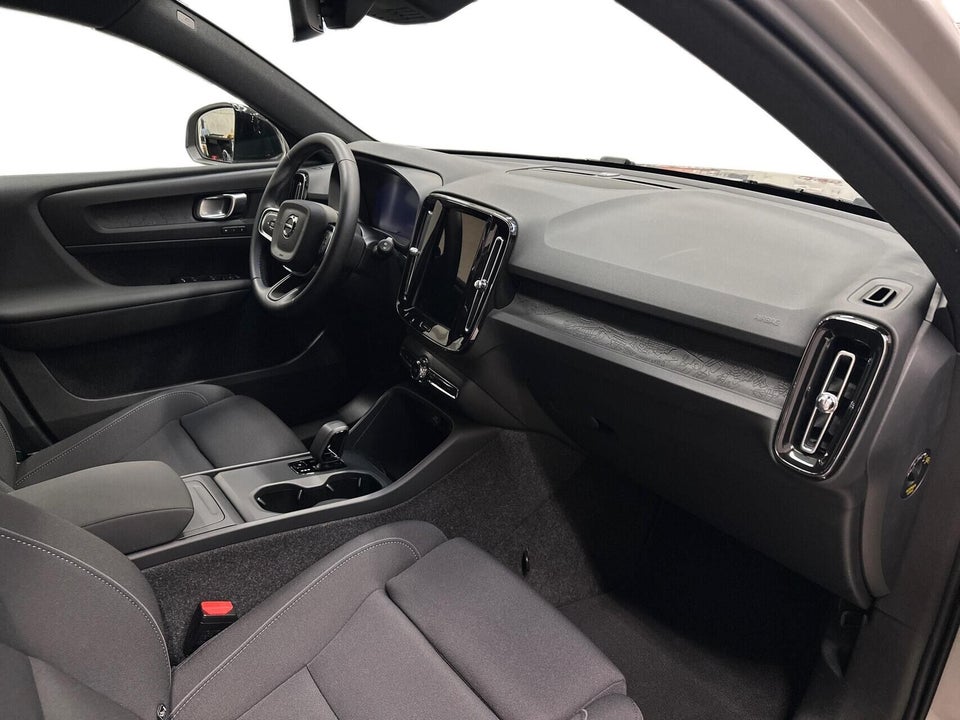 Volvo EX40 Extended Range Plus 5d