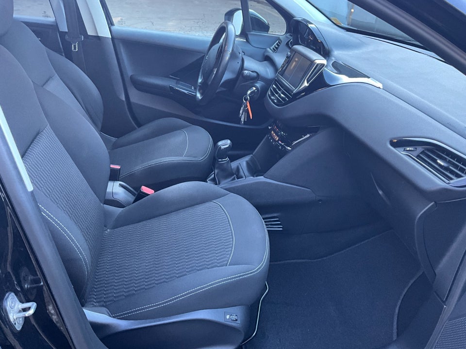 Peugeot 208 1,2 VTi 82 Active 5d