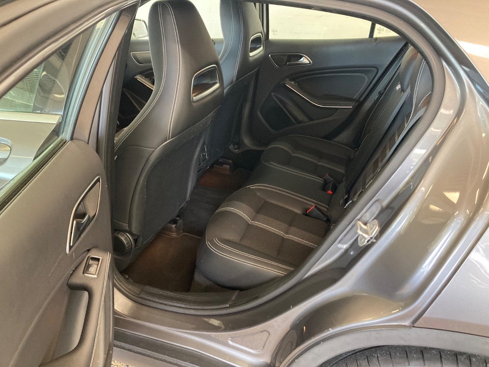Mercedes GLA200 1,6  5d