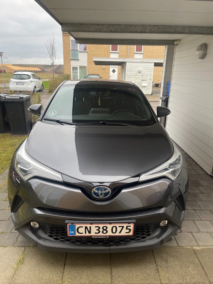 Toyota C-HR 1,8 Hybrid C-ENTER CVT 5d