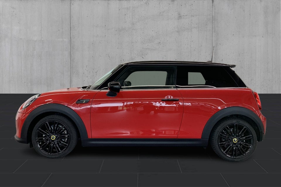 MINI Cooper SE Essential 3d