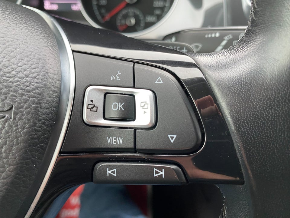 VW Golf VII 2,0 TDi 150 Comfortline DSG 5d