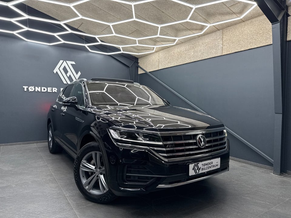 VW Touareg 3,0 TDi 286 R-line aut. 4Motion 5d