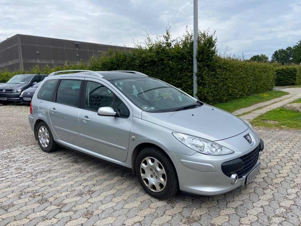 Peugeot 307 1,6 SW 7prs 5d