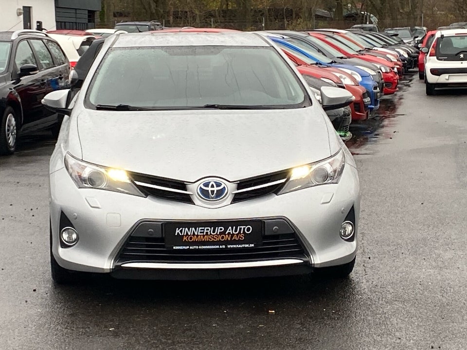 Toyota Auris 1,8 Hybrid H2 Premium CVT 5d