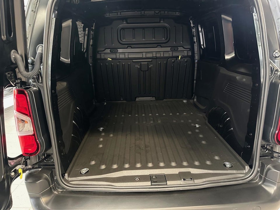 Peugeot e-Partner 50 L1V2 Plus Van