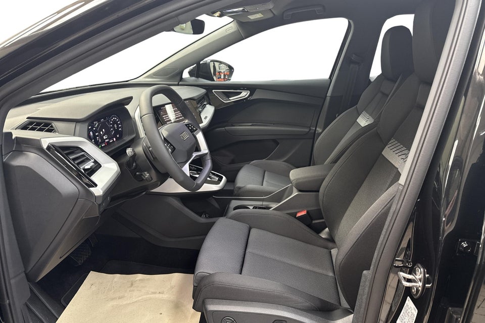 Audi Q4 e-tron 45 Progress 5d