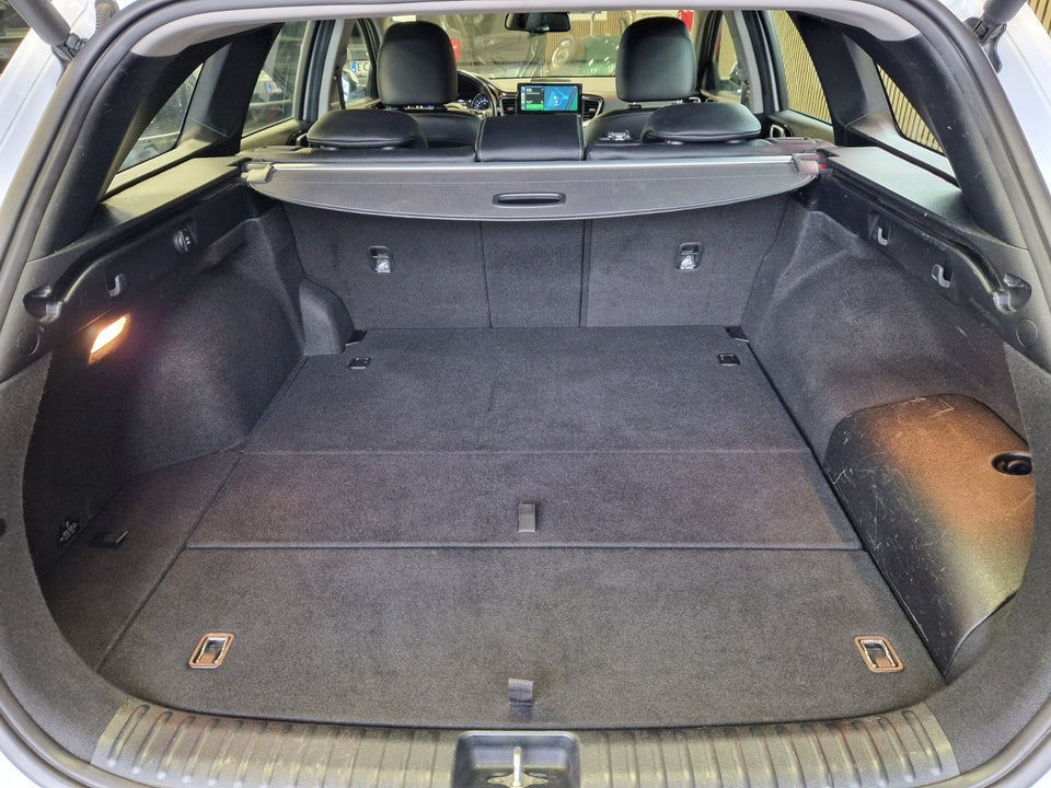 Kia Ceed 1,6 PHEV Upgrade Intro SW DCT 5d