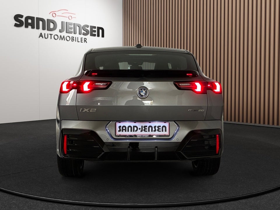 BMW iX2 eDrive20 M-Sport 5d