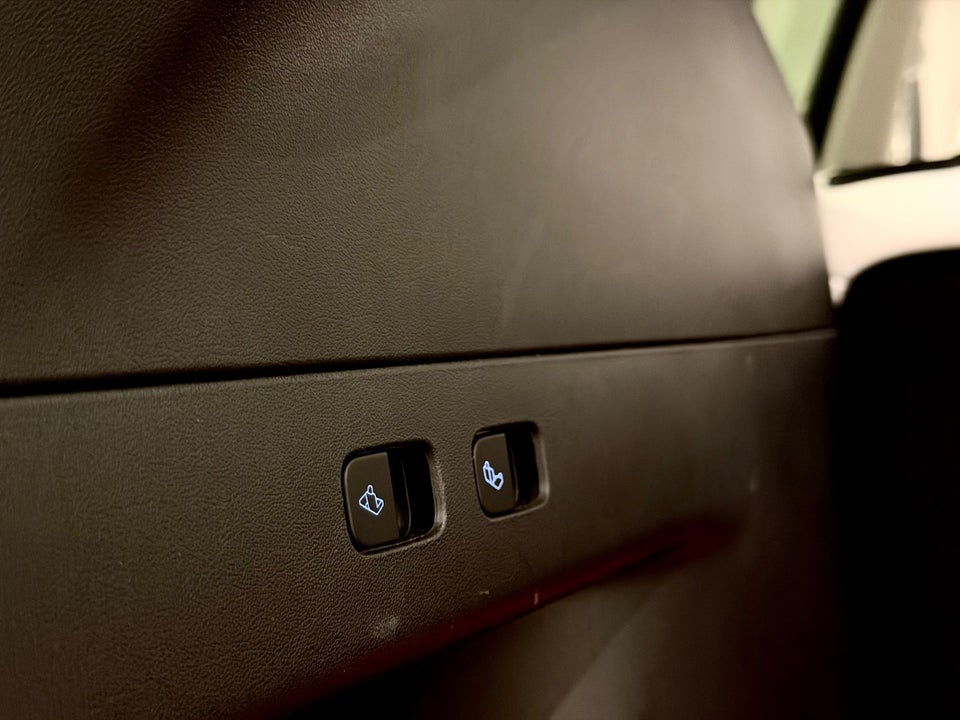 Tesla Model Y Long Range AWD 5d