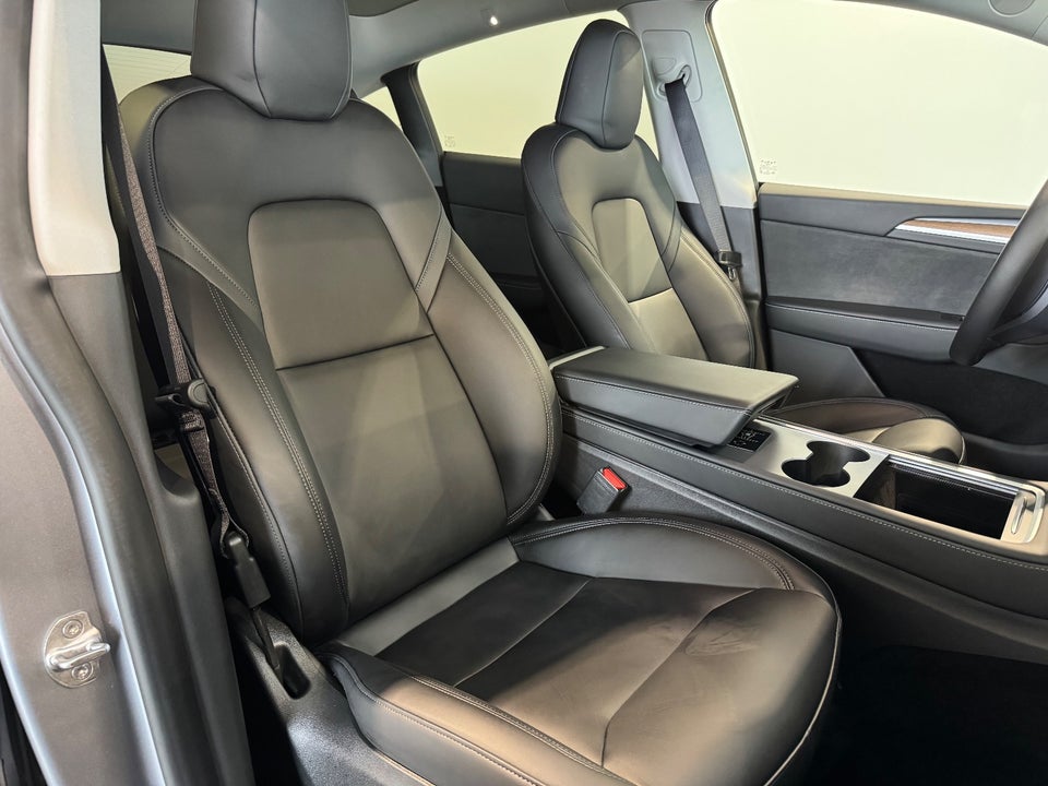 Tesla Model Y Long Range RWD 5d