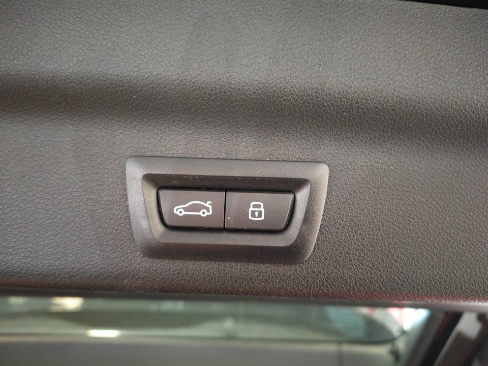 BMW iX1 xDrive30 X-Line 5d