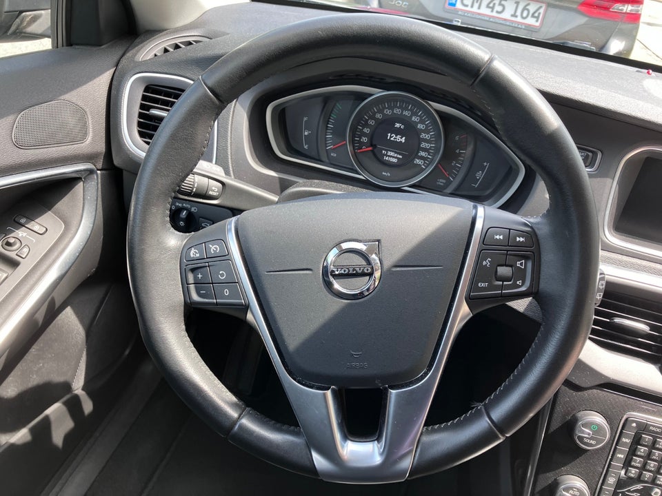 Volvo V40 2,0 D4 190 Momentum 5d