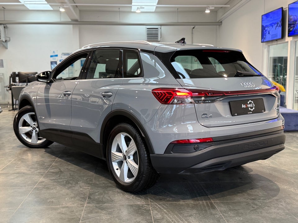 Audi Q4 e-tron 40  5d