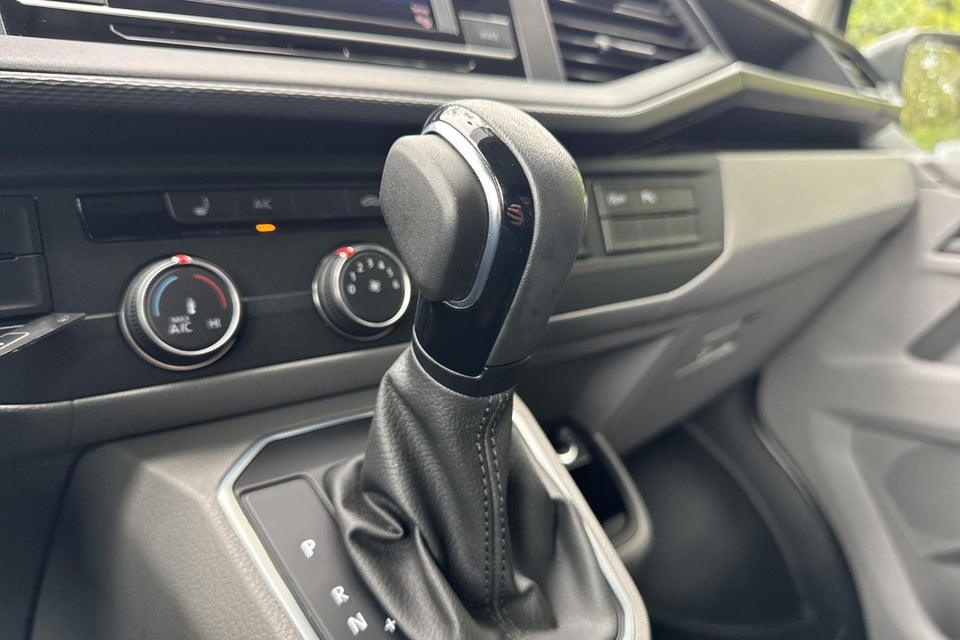 VW Transporter 2,0 TDi 150 Kassevogn DSG lang