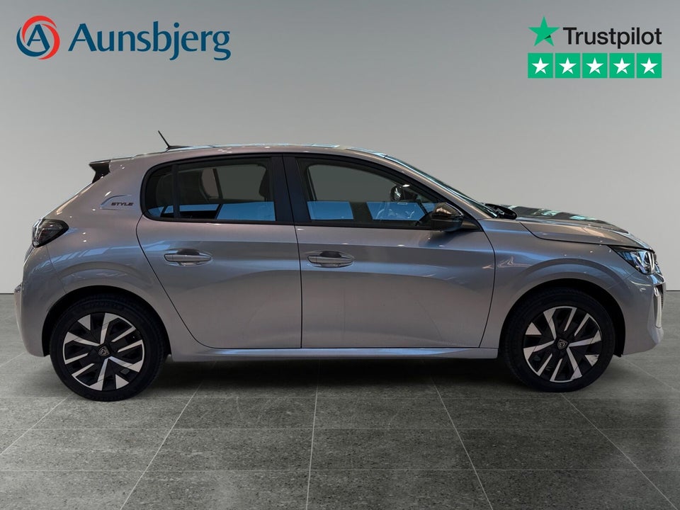 Peugeot e-208 50 Style 5d