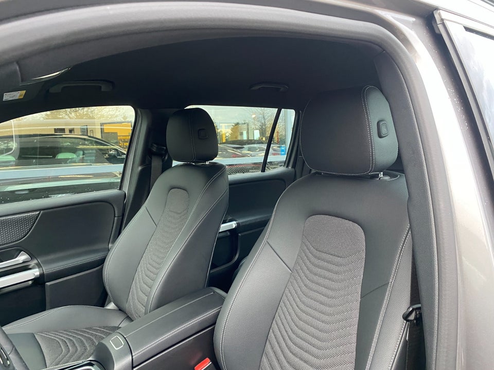 Mercedes EQB250+ Progressive 5d