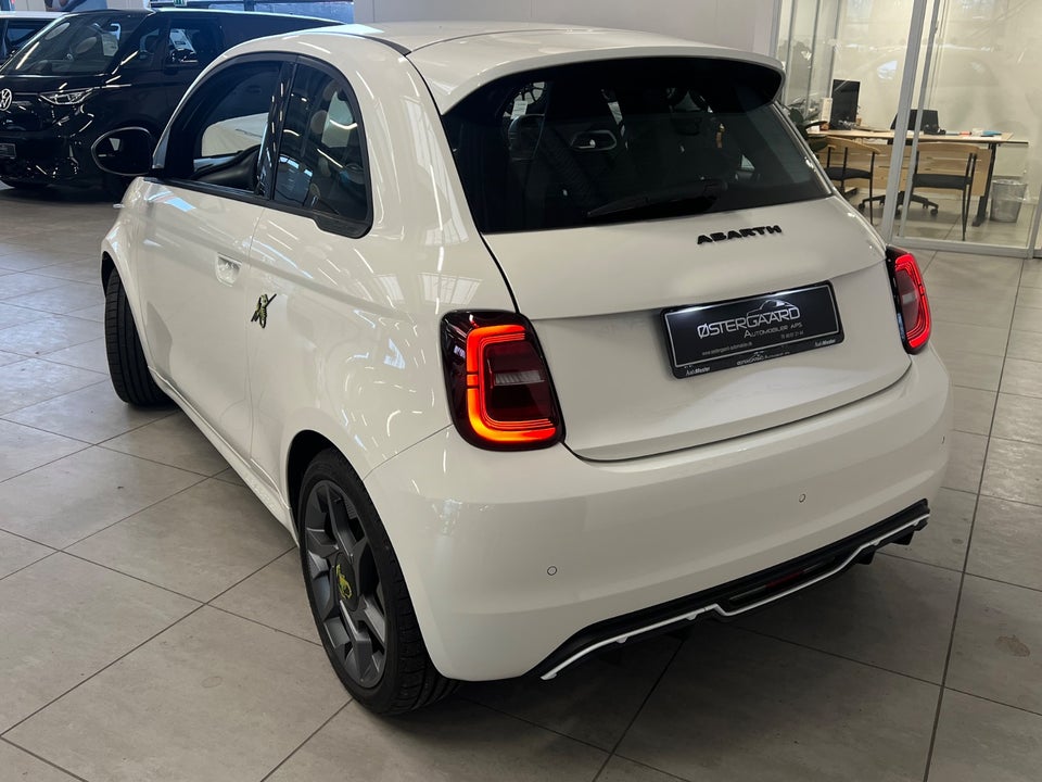 Abarth 500e 3d