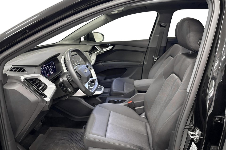 Audi Q4 e-tron 45 Progress 5d