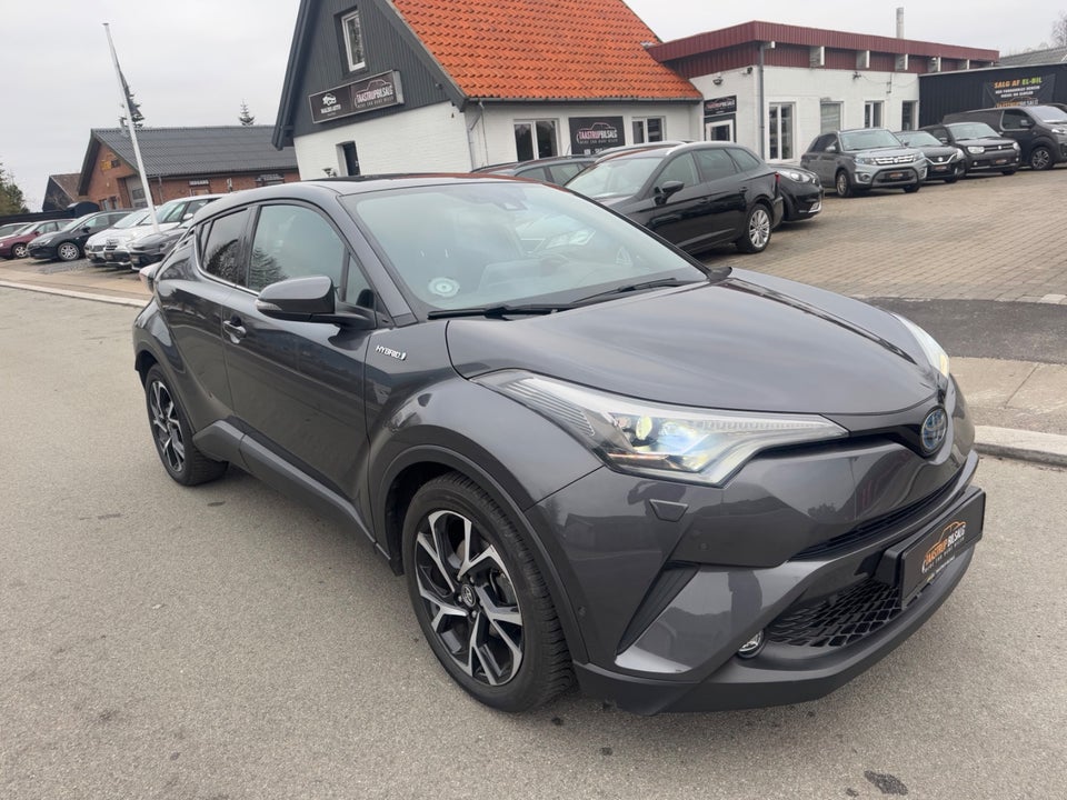 Toyota C-HR 1,8 Hybrid Premium Selected CVT 5d