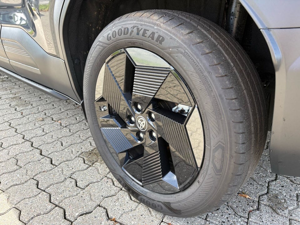 Toyota Urban Cruiser 61 Active 5d