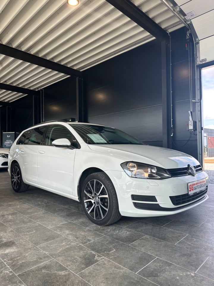 VW Golf VII 1,6 TDi 105 Comfortline Variant BMT 5d