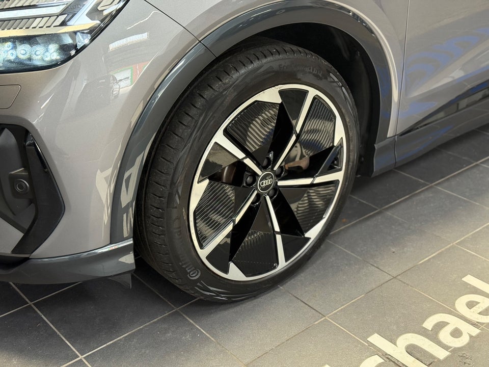 Audi Q4 e-tron 45 S-line quattro 5d
