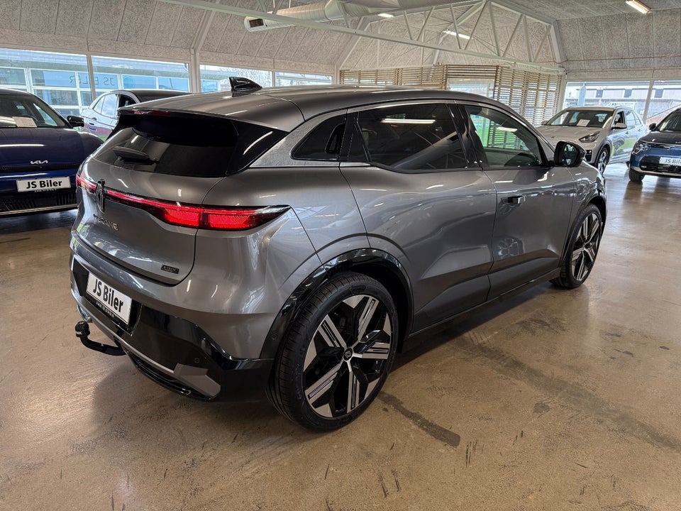 Renault Megane E-Tech 60 Iconic 5d