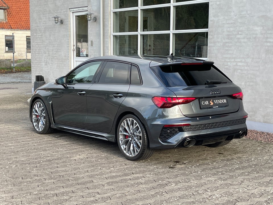 Audi RS3 2,5 TFSi Sportback quattro S-tr. 5d