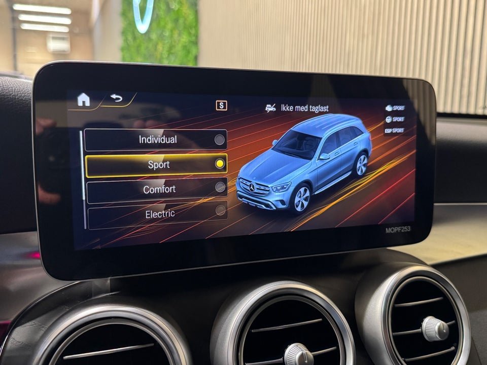 Mercedes GLC300 e 2,0 AMG Line aut. 4Matic 5d