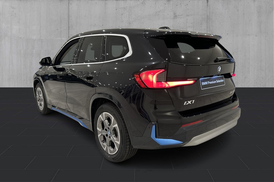 BMW iX1 xDrive30 X-Line 5d