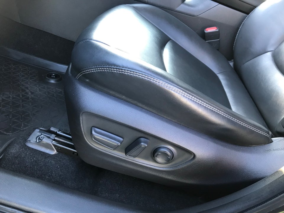 Toyota RAV4 2,5 Hybrid H3 Style MDS 5d