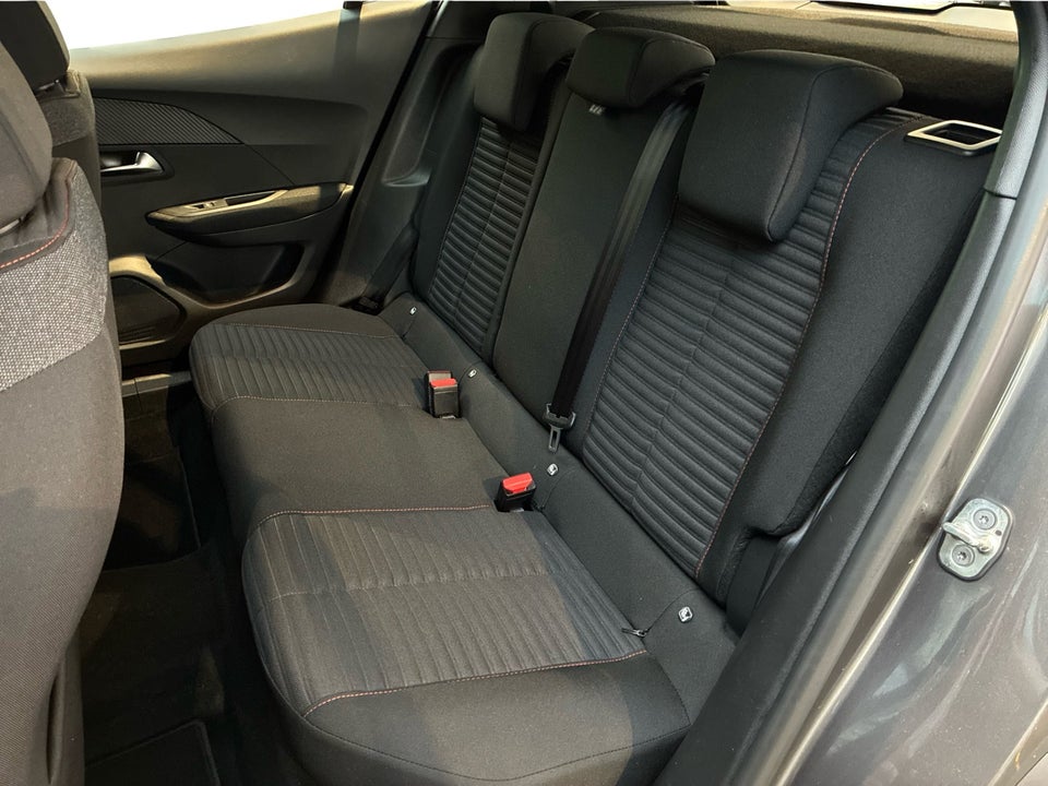 Peugeot 2008 1,2 PureTech 130 Selection EAT8 5d