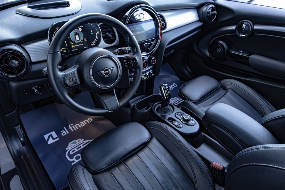 MINI Cooper SE Yours Lounge 3d