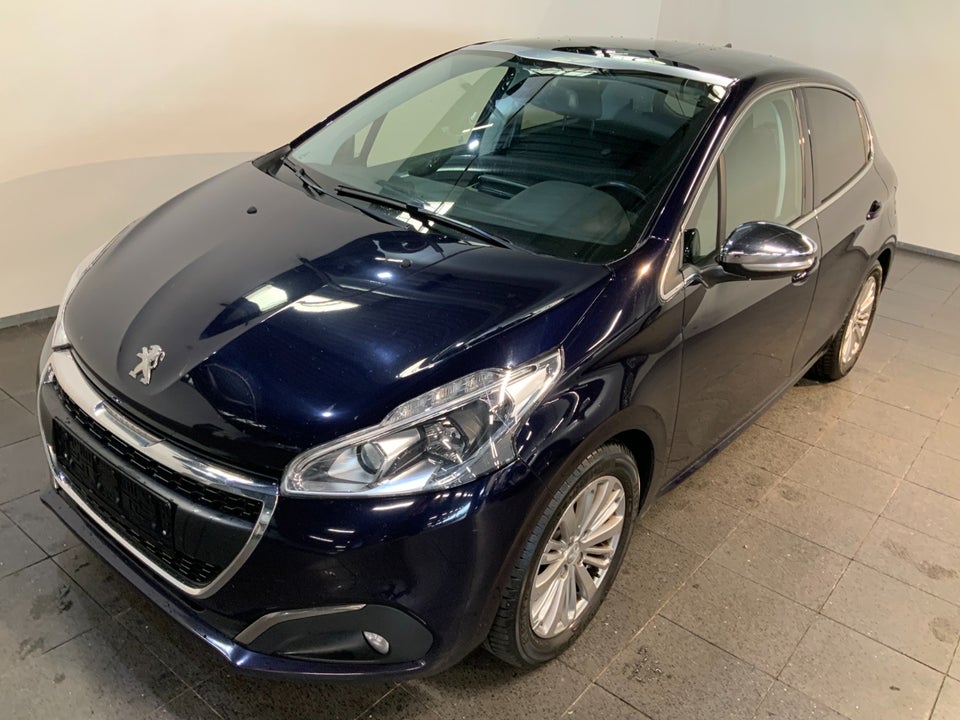 Peugeot 208 1,2 PureTech 82 Allure Sky 5d