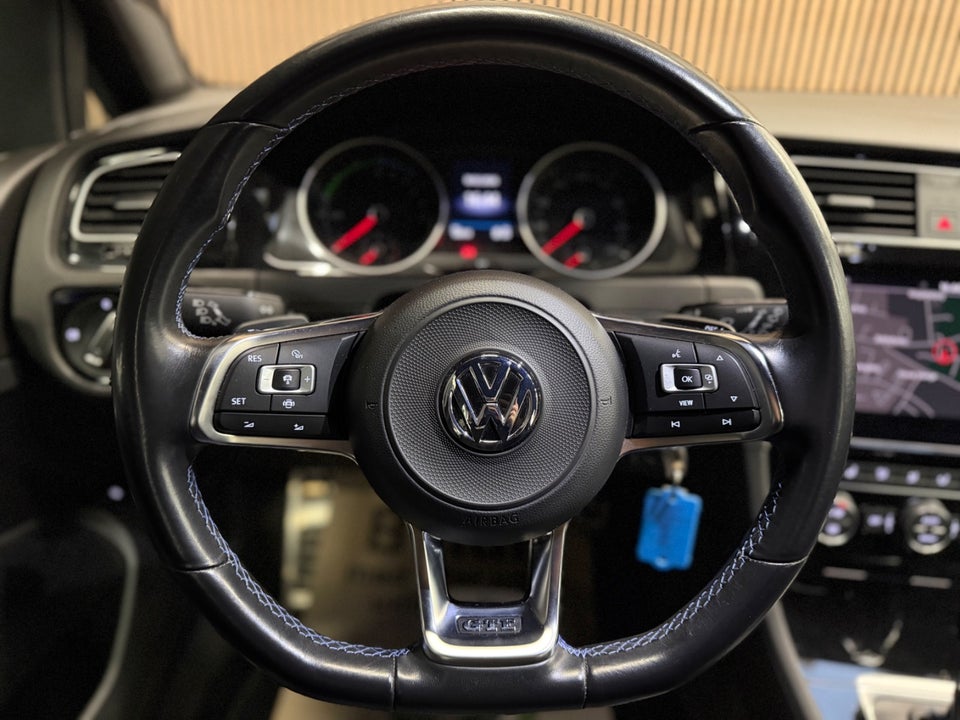 VW Golf VII 1,4 GTE DSG 5d