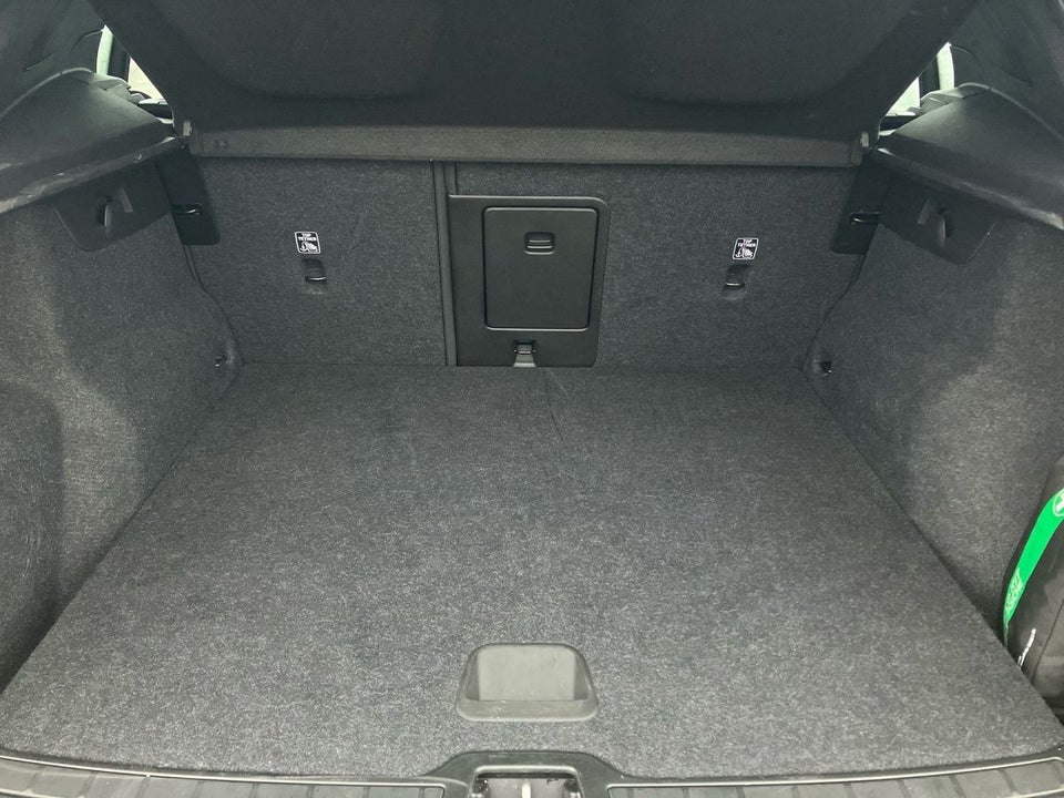 Volvo XC40 P6 ReCharge Core 5d