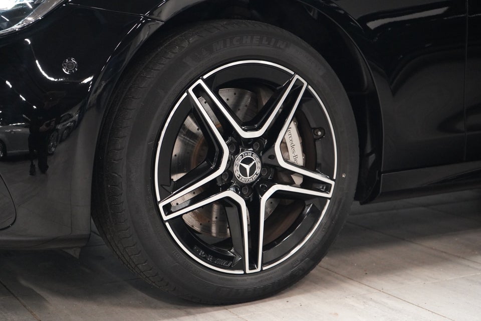 Mercedes E300 e 2,0 AMG Line stc. aut. 5d