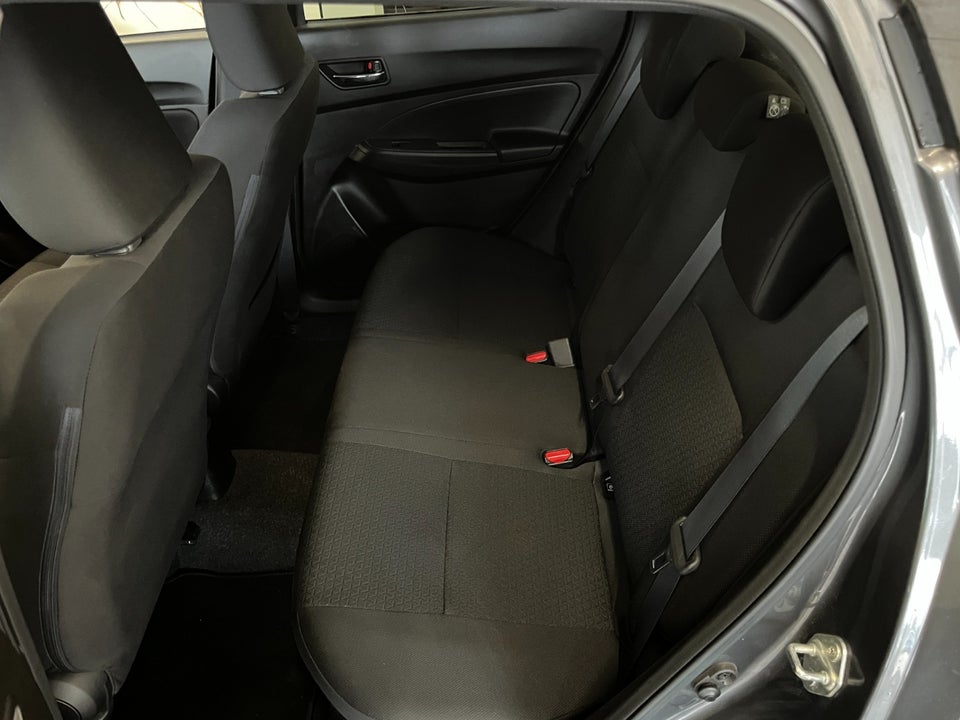 Suzuki Swift 1,0 Boosterjet SHVS Exclusive 5d
